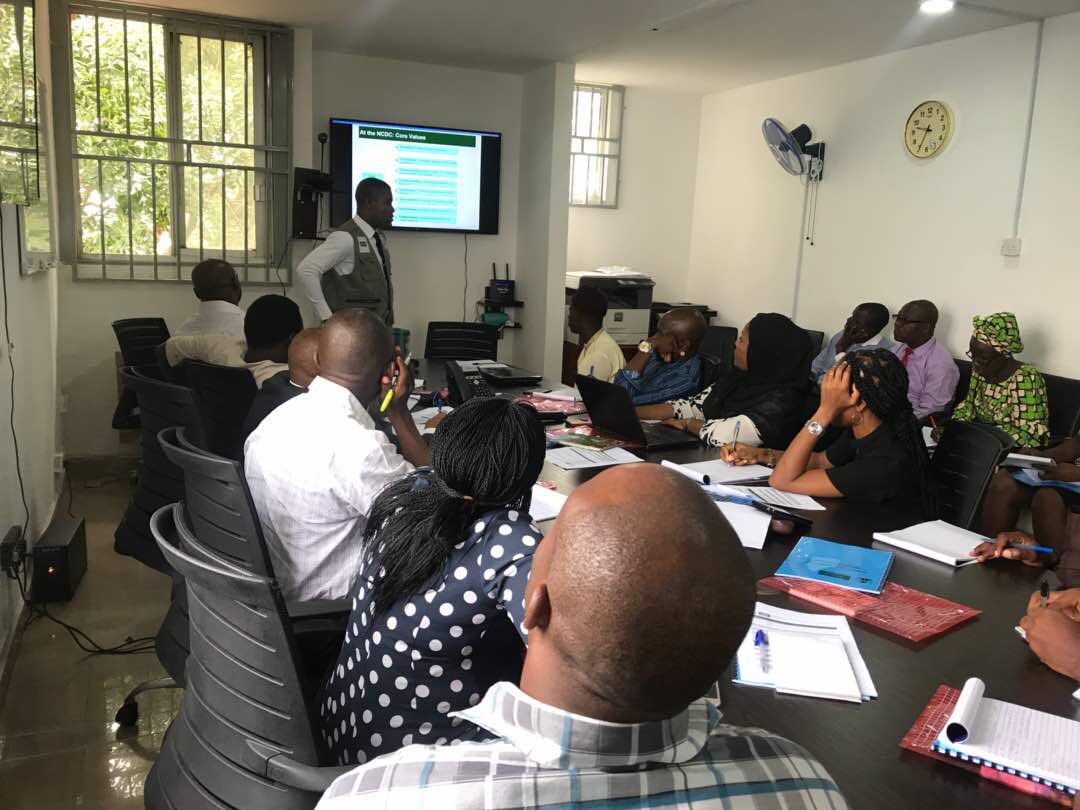 Chikwe_I's tweet photo. To start the week, we commissioned the @FCTAbujaPHEOC as part of our #StateEOC project. Across many States in the country, the absence of an Emergency Operations Centre has led to poor outbreak response coordination. We are changing this...one State at a time https://t.co/CukIwAanNj