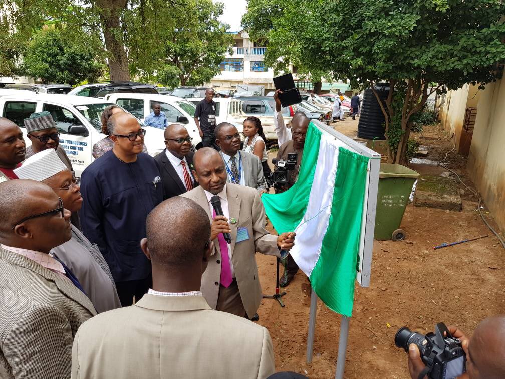 Chikwe_I's tweet photo. To start the week, we commissioned the @FCTAbujaPHEOC as part of our #StateEOC project. Across many States in the country, the absence of an Emergency Operations Centre has led to poor outbreak response coordination. We are changing this...one State at a time https://t.co/CukIwAanNj