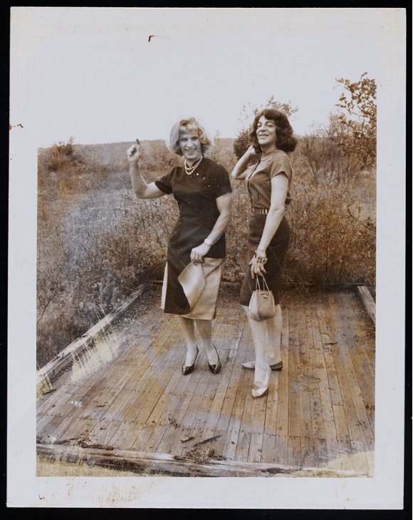 BarbicanCentre's tweet photo. Photographs from inside Casa Susanna, a 1960s escape for gender non-conformists - see the photos in our exhibition #AnotherKindOfLife (closes 27 May) https://t.co/A0BJeoUeUg https://t.co/u0YT9OyUou