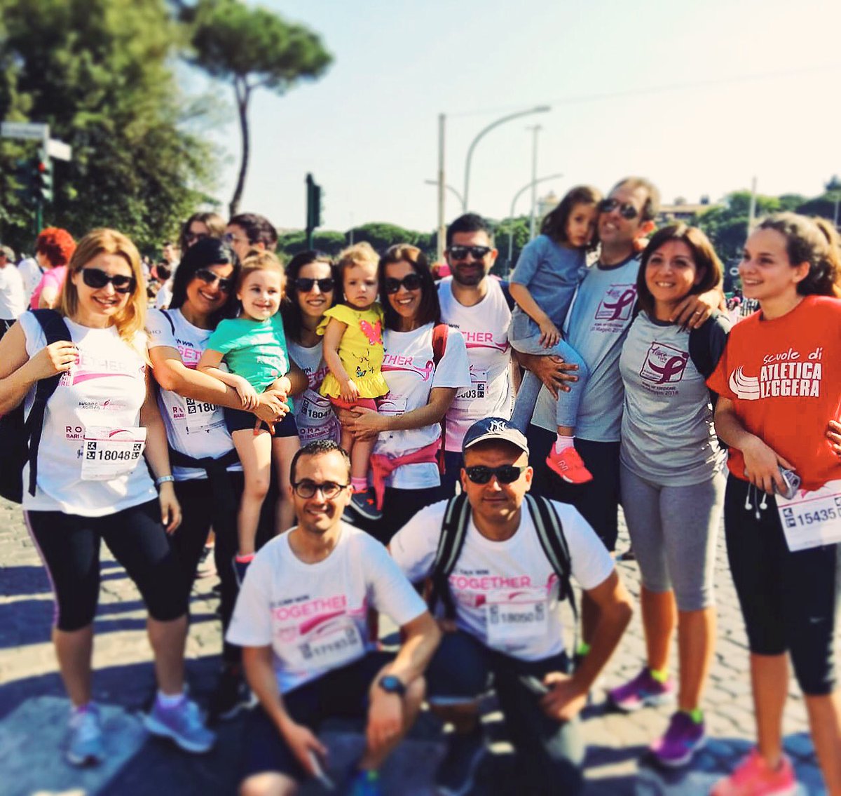 Giotta_80's tweet photo. Come sempre, grandi e piccoli, noi c’eravamo.
#RacefortheCure #race2018 #circomassimo https://t.co/4IEjf9Jmtw