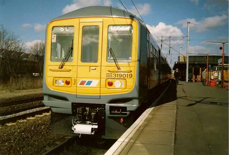 13milepost's tweet photo. Fleet stats for Monday 21st'run out' for #Thameslink Morning peak (inc GN) β‘οΈ9οΈβ£4οΈβ£#Class700 =5οΈβ£1οΈβ£x8 car <RLU> 4οΈβ£3οΈβ£x12 car <FLu> #RightTimeRailway β‘οΈ https://t.co/qc4MjgpeZu