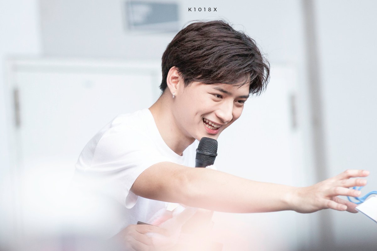 k1018x's tweet photo. you deserve the world❣️

@kristtps 
@krist_est 
#KristPerawat 
#ยยขคพ 
#expressminions https://t.co/NUwFpLsobl