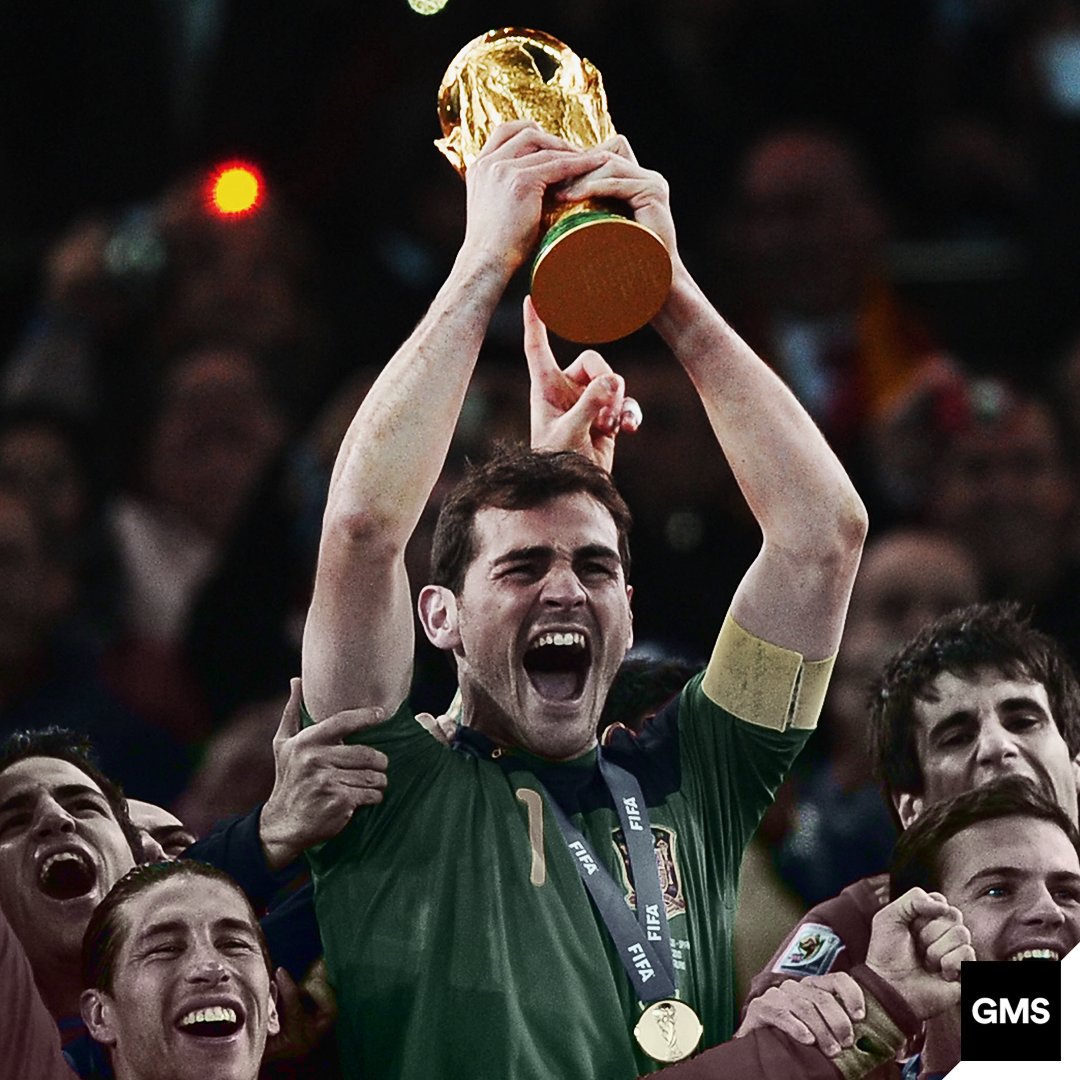 5 La Ligas, 3 Champions Leagues, 1 World Cup, 2 European Championships.

Happy Birthday Iker Casillas! 