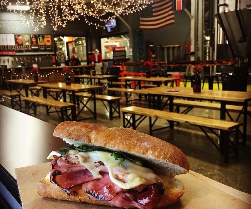 OcaSKB's tweet photo. box lunches for #Indy500 + #MemorialDay at https://t.co/61RCX5gaAx 
#Mulford Sandwich: @SmokingGoose roasted pork loin, City Ham, Salame Cotto, Swiss, Pickles, Mustard
@HenoftheWoods_ kettle chips
@indianapickleco 
@4birdsbakery cookie
$14 each, order at https://t.co/61RCX5gaAx https://t.co/HuOkZba059