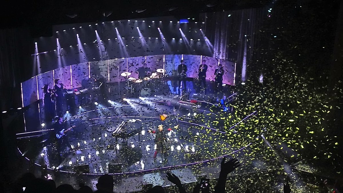 NevamindKate's tweet photo. Amazing gig last night at @LondonPalladium @GaryBarlow 😍😍😍 https://t.co/8jonmet2AT