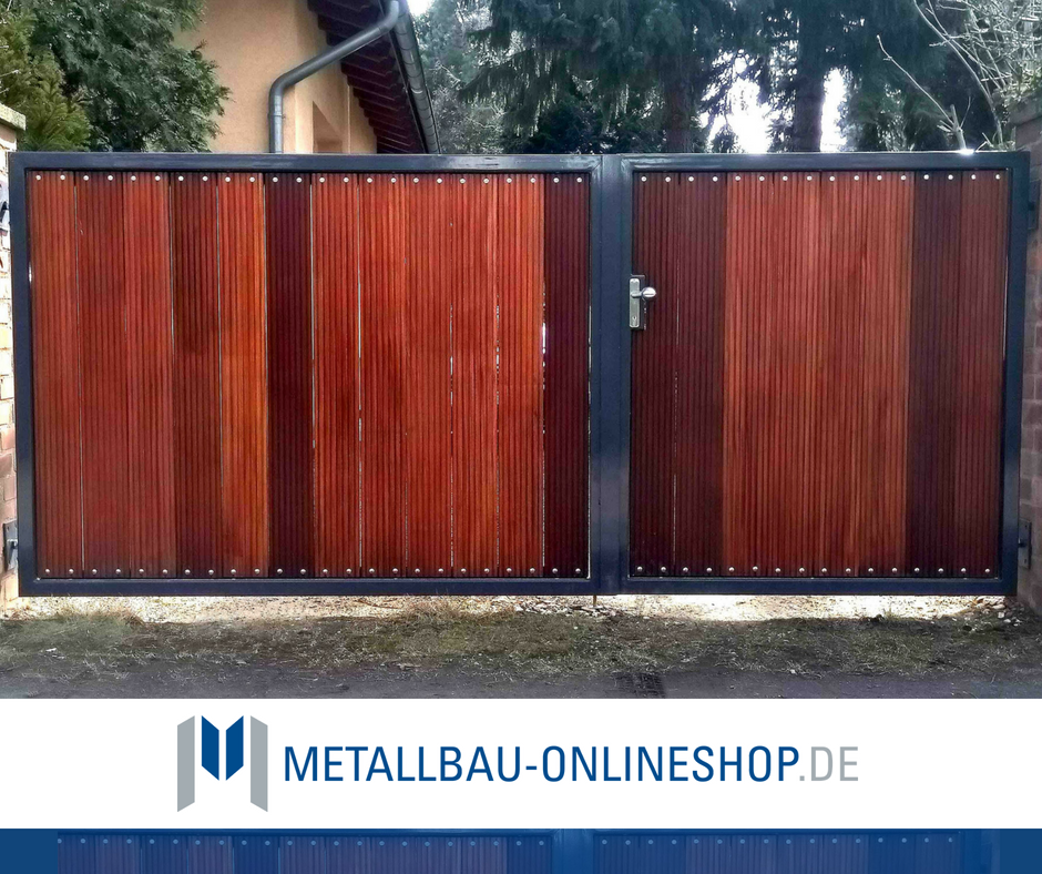 Metallbau Onlineshop Twitterren Dieses Gartentor Hat Die Trendige Holzfullung Bangkirai Aus Sudostasien Die Oberflache Ist Grob Geriffelt Und Mit Farbbeschichtung Ockerbraun Nach Ral 8001 Bangkirai Suedostasien Holz Hartholz Gartentor
