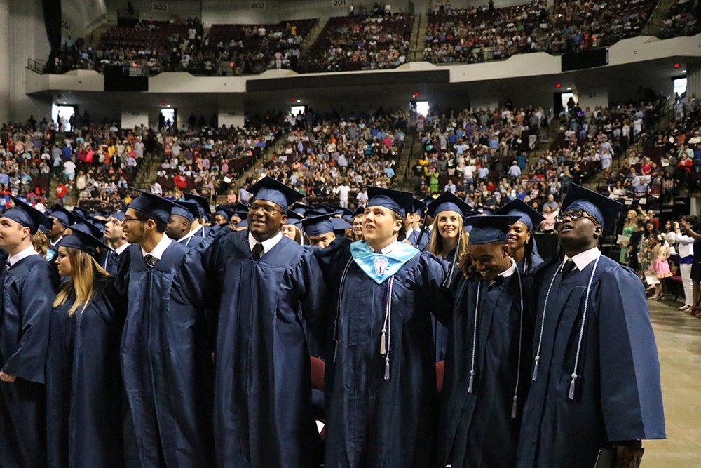 Gallery: Airline HS Graduation 2018 - bossierpress.com/gallery-airlin… #BossierNews