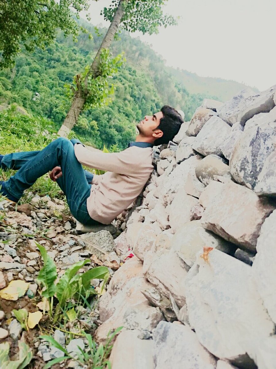UllahAmaad's tweet photo. Don,t #change so #people will like https://t.co/SAuWUkalfS yourself #and the #right #people will #love the #real you. https://t.co/Av5Py4uNtU