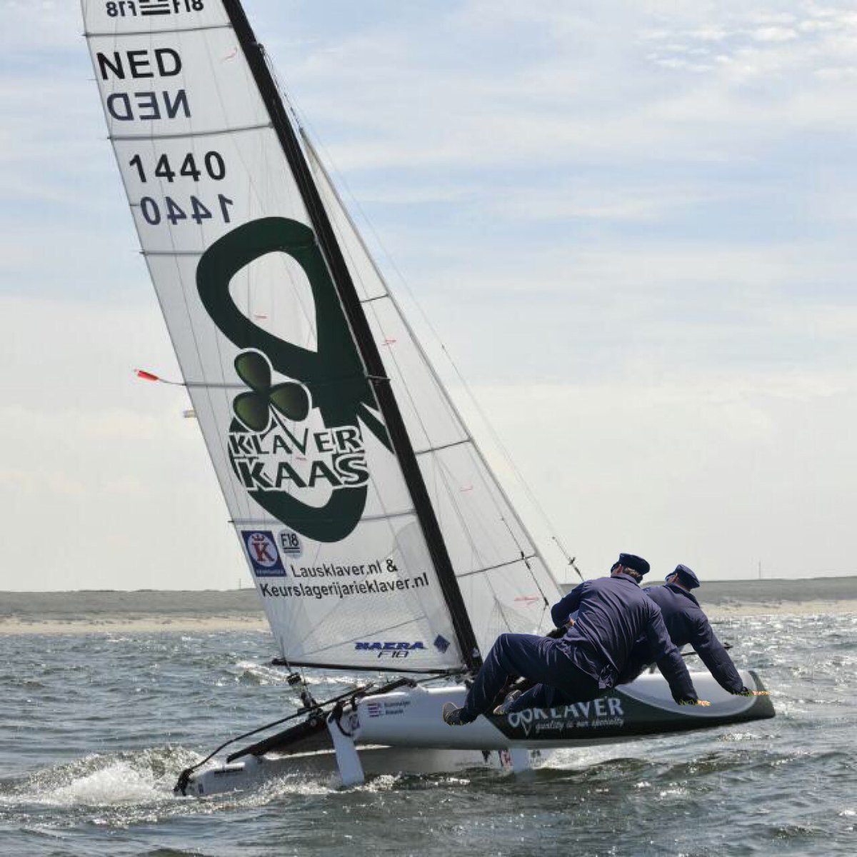 #notellechallenge we namen op het Uitgeestermeer een catamaran in beslag en deden even 1 rondje