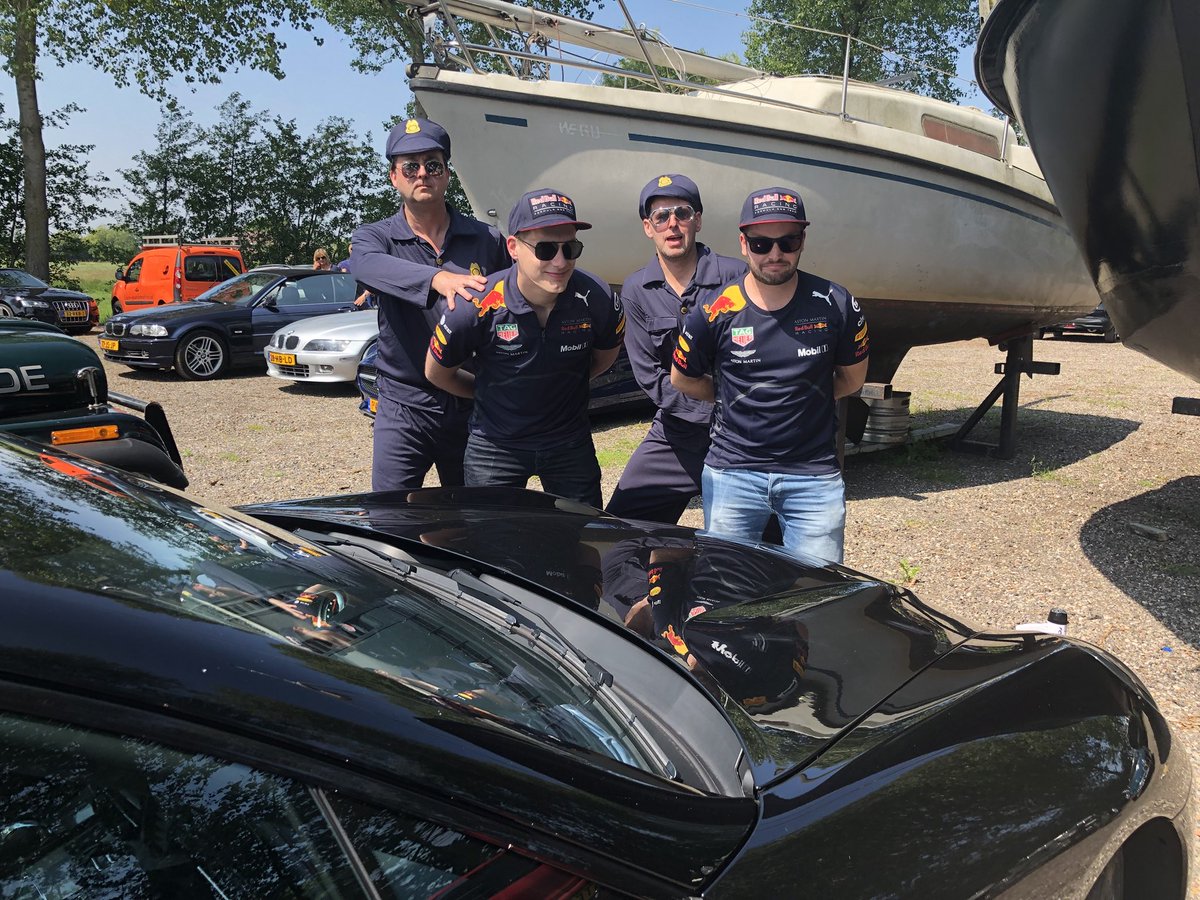 #notellechallenge Max en Ricciardo gearresteerd, ze reden te hard !!!!