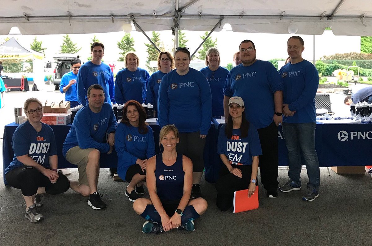 JasonB_PNC's tweet photo. This a.m.: The @PNCBank #Pittsburgh team and local runners gather for Brian Demchak Hope Run 5k/Walk. Region Pres. @lrcestello kicked off a great event for a great cause. #RunWithPNC #Commit2BeFit. Thx also to friends at #stmargaretfoundation for their support. cc: @meggilson https://t.co/toHQoIC0w2