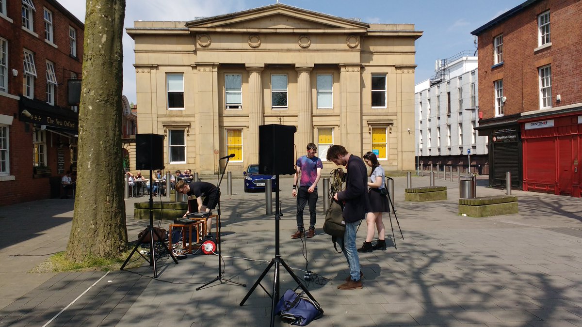 PunkDuck66's tweet photo. Live music. Awesome food. @NotQuiteLight @courtyardcreate @DeliLamaCafeBar Bexley Square, Salford. NOW! #liveMusic #Manchester #music https://t.co/gHg6ozxJT5