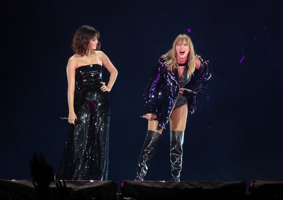everrmessy's tweet photo. “Thank you from the bottom of my heart for supporting someone who I know is the most beautiful, strong and independent woman that I’ve ever met. So thank you, as her best friend.” I’M NOT CRYING. #repTourPadadena https://t.co/oqE7tudOoy