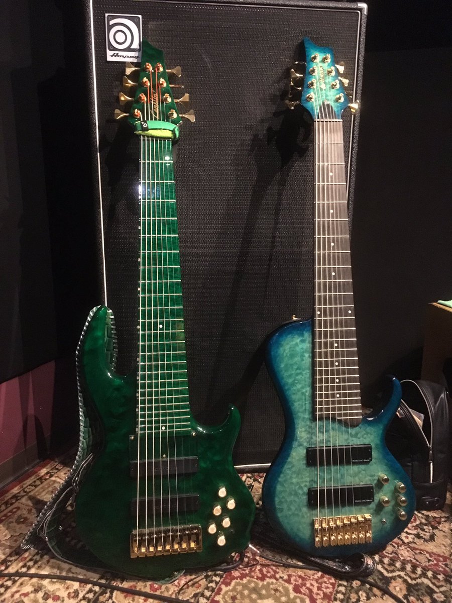 超多弦堂 Ken S Bass House On Twitter 8弦ベースがもはや普通に感じてきました オクさんとの8弦ベース2本とドラムのユニットに可能性をとても感じました まずは鹿児島でライブを企画中です 超多弦ベースを普及させるべく全国どこへでも出張致します