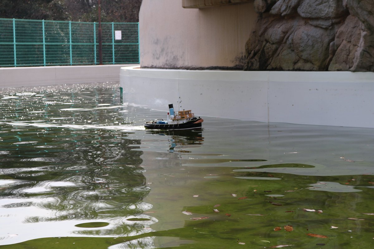 倉敷模型船クラブ V Twitter 年に2 3回 使用させてもらっているのが 岡山県は総社市にあるサントピア岡山総社です ウォータースライダーなどがあるレジャープールです 流れるプールのような幅が狭く曲がりくねった水路を走らせる際は操縦者も船について歩きます