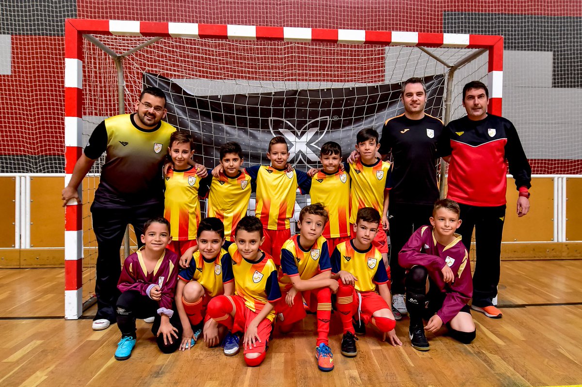 FCF_CAT's tweet photo. Catalunya Prebenjamí de Futbol Sala empata a tres deixant bones sensacions https://t.co/eyAFM3fmos #SeleccionsCATFS #PrebenjamiFS #Blanes https://t.co/UBUpnr7jJS