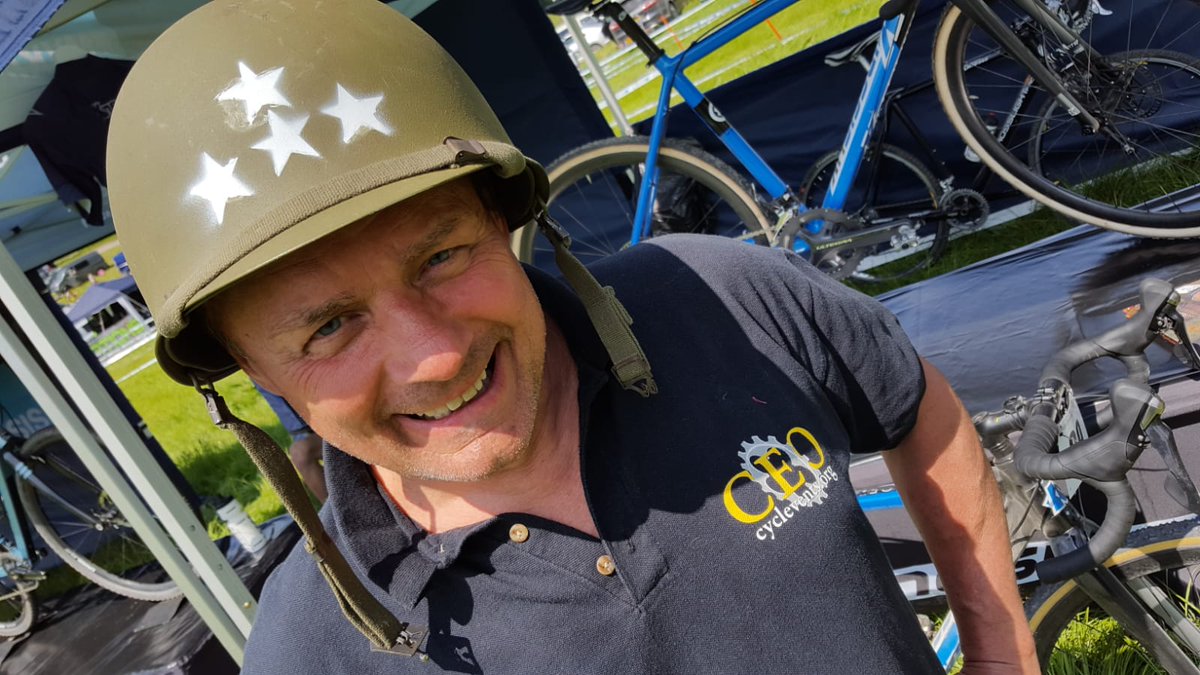 KinesisBikes_UK's tweet photo. We're having a great day at #bitb18. Sunshine, bikes, smiles, great racing &amp; company. It doesn't get much better! https://t.co/Ip8kYm4UN8