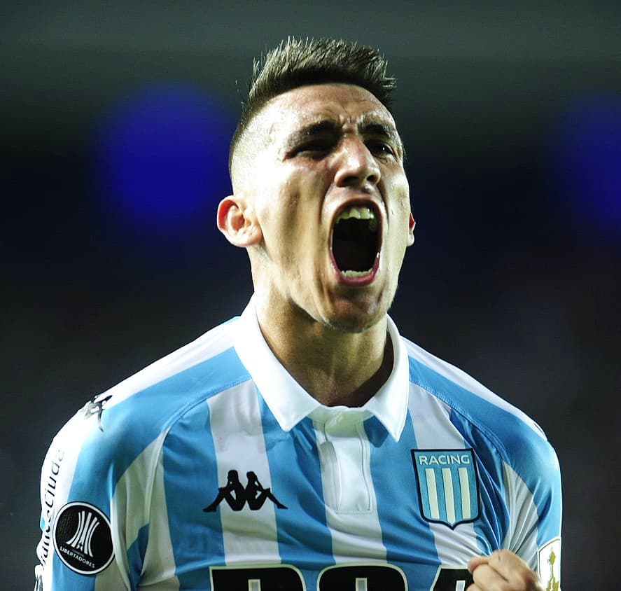 Comu_Racing's tweet photo. ¡Métele un RT para apoyar a Centu! NO permitamos que algunos poderosos lo bajen de la lista.
#CenturiónaRusia https://t.co/nZmwu9G1IC
