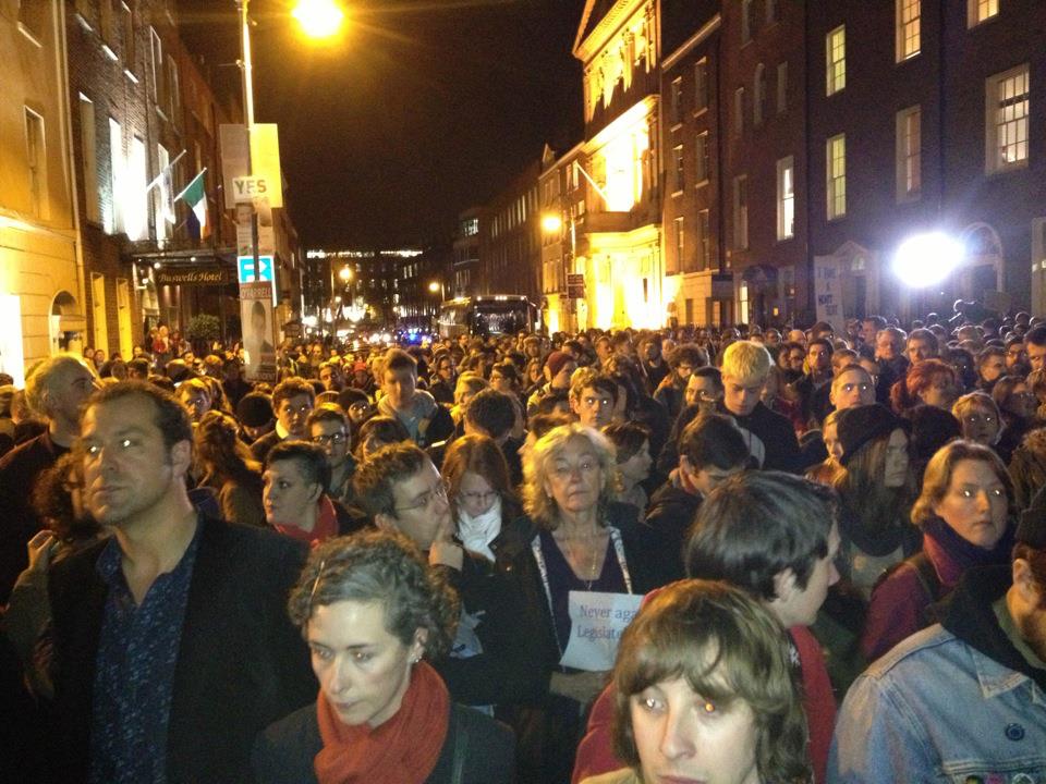 StevenfarrellFG's tweet photo. On a cold November night in 2012 I stood with my fellow citizens, asking 4 legislation so there wouldn't be another tragic case like that of #Savita in Ireland. Friday's vote has been a long time coming, I urge you all 2 use your vote and do what's right: vote YES and #Repeal8th https://t.co/a6zgGErRrz