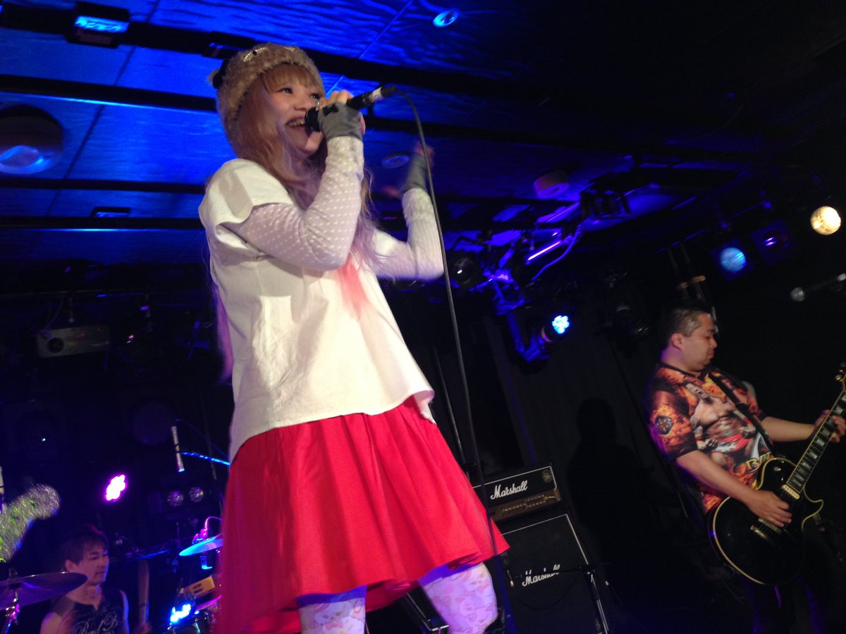 ChichiSo2013's tweet photo. 今夜の #VARON 『THE MUSIC HOUR vol.15』①
#松枝プロジェクト #TMH
Chained Rock Triangleさん
#Lueazy さん 
#meronberry さん https://t.co/DpTM4d78FC