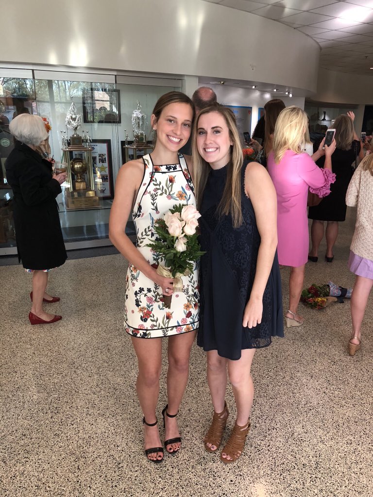 kaknight03's tweet photo. Happy birthday to the best big sister I bever had💓 I owe you everything @annalee_holland and don’t know what I’m gonna do without you, many trips to Nashville to come..😚thanks for being you, much love!! https://t.co/ReYjTeFbPN