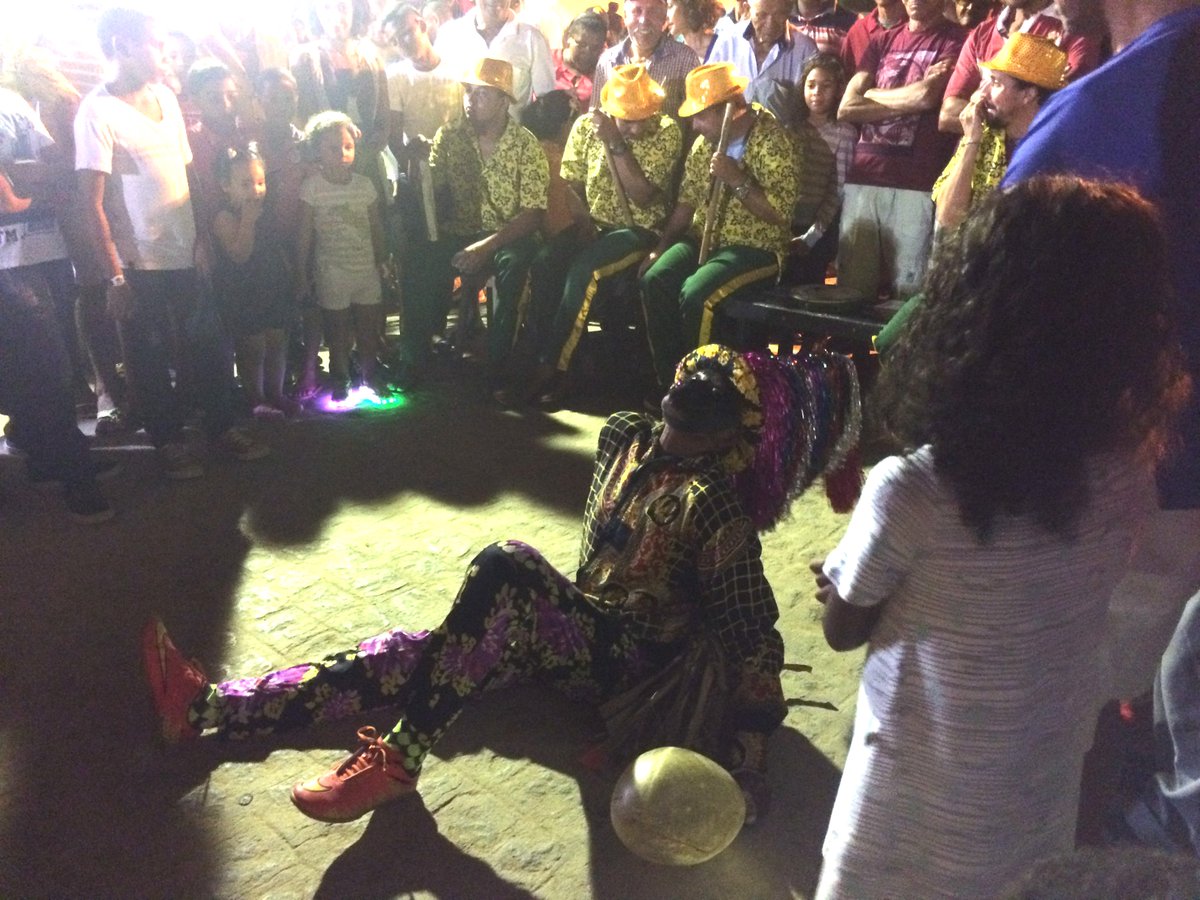 thekatespanos's tweet photo. Last night I saw Cavalo Marinho Estrela de Ouro in Condado, PE! It was incredible and I was one happy ethnochoreologist :-) Check out my latest blog post with photos &amp; video:  https://t.co/JzEPz9ohgJ @fulbrightbrasil @FulbrightPrgrm #ethnochoreology #danceresearch #cavalomarinho https://t.co/OzK8XvubBG