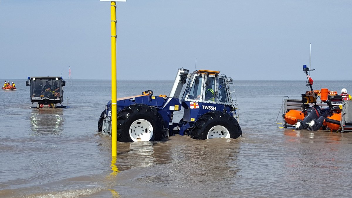 Well what a glorious morning for our volunteer crews. Both boats launched for training carrying out search pattern exercises. We had also been asked to recover a balloon which was the subject of a shout for Burnham Coastguard yesterday.