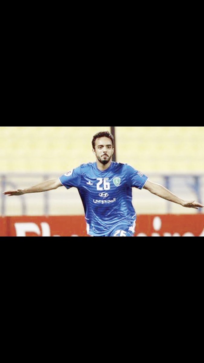 nsr99h's tweet photo. التوقيع معه اليوم #النصر #الزقعان مبروك 💛💙 https://t.co/SS77X8lQW9