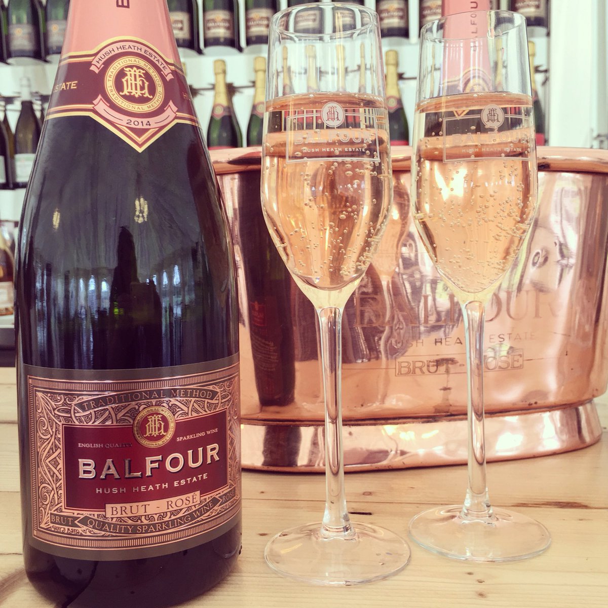 BalfourWinery's tweet photo. Join us for our delicious wine-pairing dinners to celebrate #englishwineweek Tue 22nd May @TickledTroutWF &amp;Wed 23rd May @TheGoudhurstInn hosted by our fabulous Producer Richard Balfour-Lynn! 3 courses matched with our stunning wines for only £30 per person https://t.co/jJTfGj5MSm https://t.co/dP5uBfkmcE