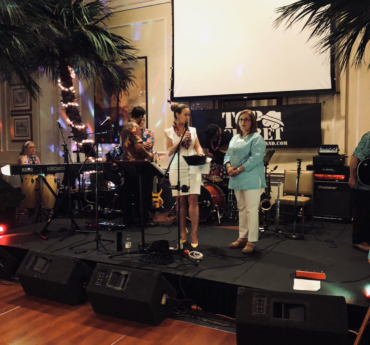 Katie_Jeffries's tweet photo. Thank you @JaxSpeechHear for having me emcee #FinFest2018 last night! Can’t believe this was my 5th year emceeing it! Such a great event and we are thankful for all you guys do in the community! https://t.co/9zC6VEJ2k9