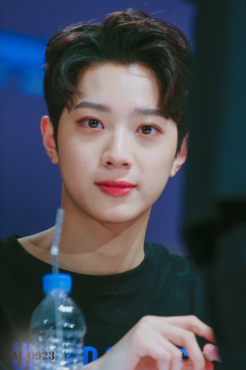 kisssix_al0923's tweet photo. 180519 렌즈나인 
👀관린

#라이관린 #賴冠霖 #LAIKUANLIN https://t.co/KNGZsWomxZ