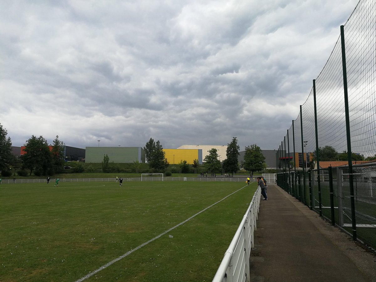 Luxsky2's tweet photo. Kurzer Ausflug nach #Lothringen CS  Veymerange - SR Creutzwald 03 #Groundhopping #Lorraine #Fussball #Frankreich #France #Veymerange #Creutzwald https://t.co/ttL79ResVE