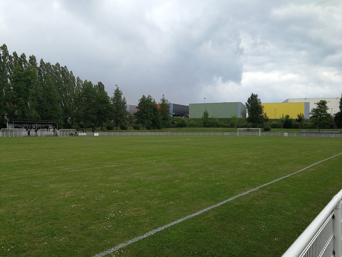 Luxsky2's tweet photo. Kurzer Ausflug nach #Lothringen CS  Veymerange - SR Creutzwald 03 #Groundhopping #Lorraine #Fussball #Frankreich #France #Veymerange #Creutzwald https://t.co/ttL79ResVE