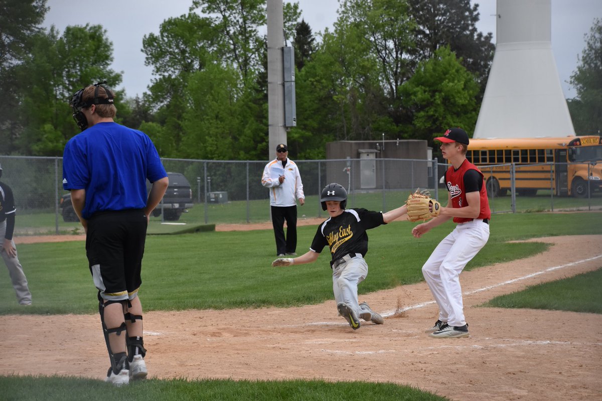 halverson03's tweet image. Conference Tourney Champs!