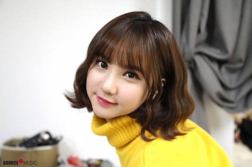 ANTHElAGARDEN's tweet photo. 〔 🌷 〕

Jangan lupa tonton Facade part 2 malam ini~! Tentunya masih di CGV, Seoul Gangdong-gu!

Siyeon tunggu kedatangan kalian, Iris-들～♡ Ingat, di bawah 19 tahun belum boleh menonton, ya!

Details: https://t.co/4F2w0CmohK https://t.co/OJafukoy3E