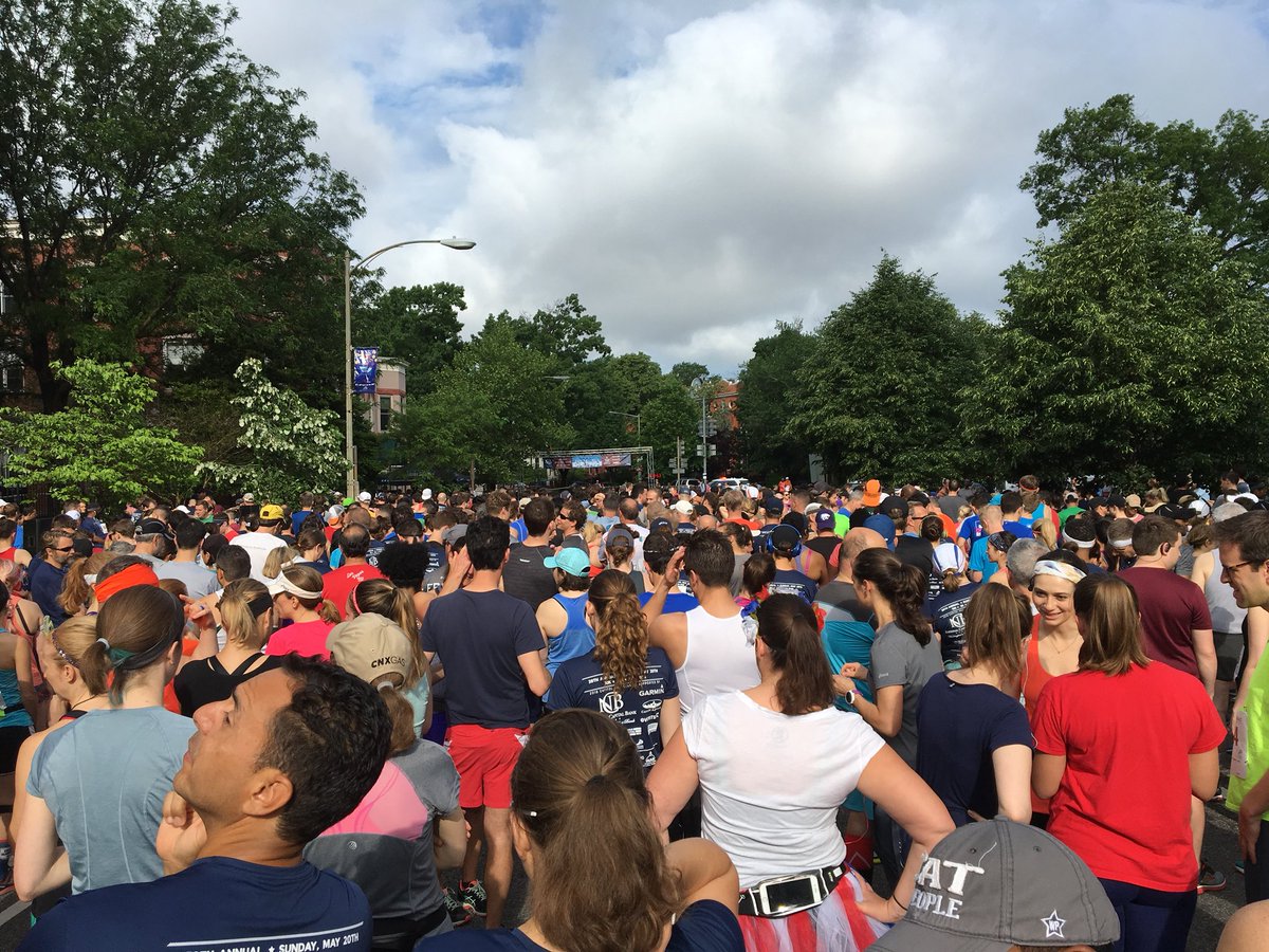 Gaal_DCPS's tweet photo. Team DCPS getting bigger. And it’s getting hotter! Congrats to 10K finishers and 3K starters! @dcpublicschools #finishstrong @wandalegrand https://t.co/hgrKC56fKY
