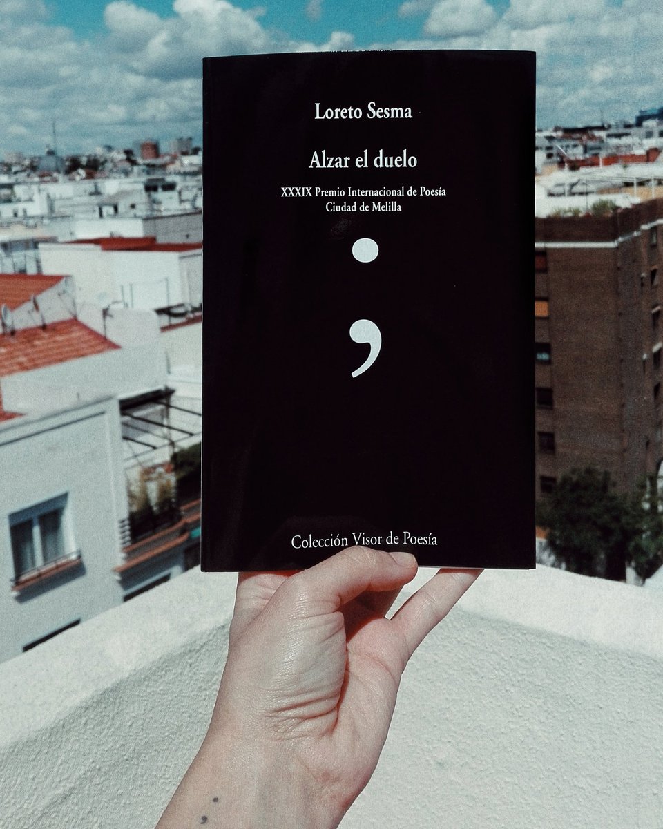 loretosesma's tweet photo. Los sueños hechos a la extraordinaria medida de la realidad.

Nuevo libro, nueva ilusión, nuevo cielo.

30 de mayo en librerías. https://t.co/BjU4vilN8n
