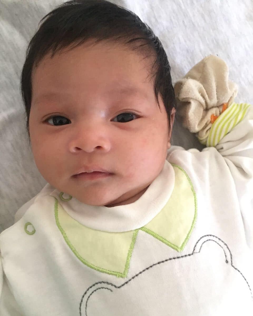 aagym's tweet photo. Innalillahi wainnaillaihi rojiuun.. Mohon do'a telah meninggal dunia cucu bungsu Aa, Gheziya Naura Khadija anak kedua dari Maulana Yusuf dan Ghaitsa Zahira Shofa.

20 Mei 2018 pukul 16.12 WIB https://t.co/ngnT6M0qZD