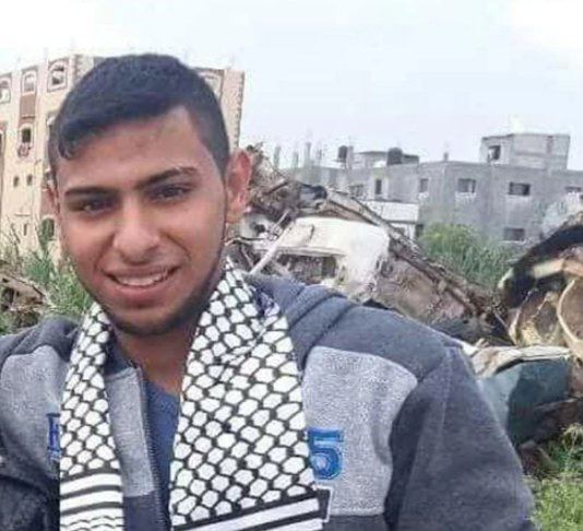 i24NEWS_FR's tweet photo. Un jeune #Palestinien s’immole pour protester contre le leadership à #Gaza ►► https://t.co/8opaGlNTac https://t.co/KiqjKjmcBm