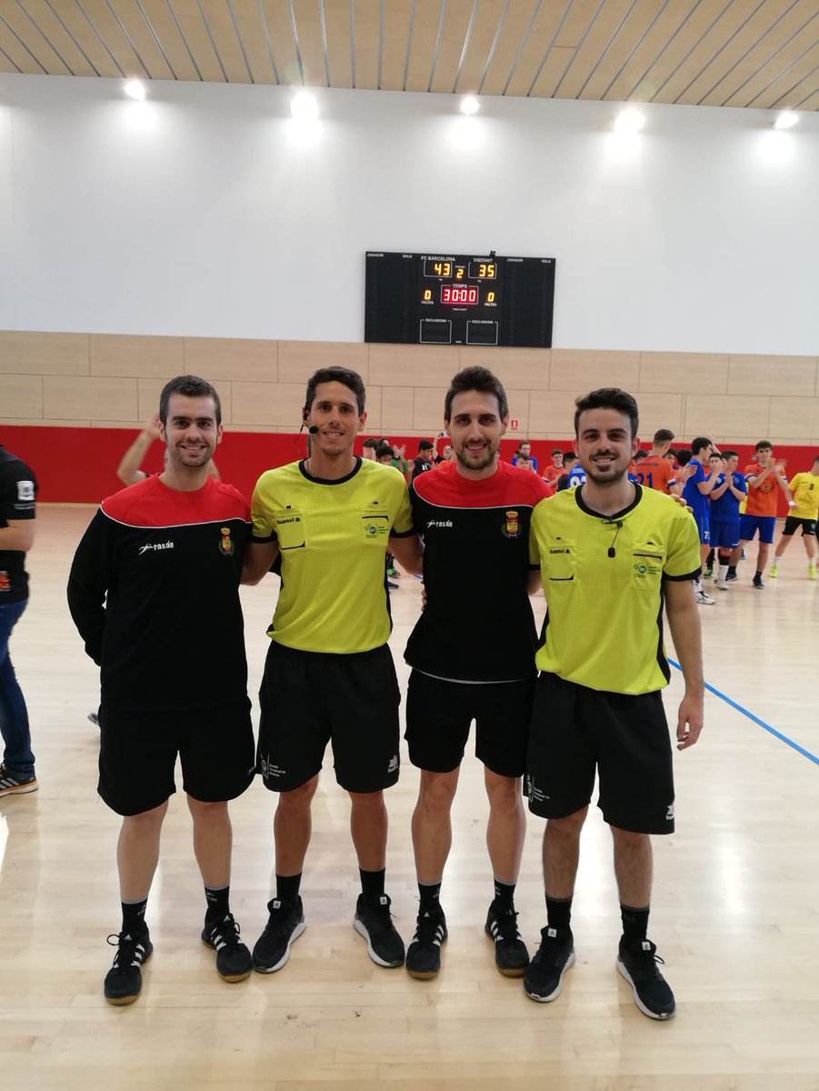 Tras el <a href="/HCEivissa/">HCEivissa</a> <a href="/UsurbilKE/">Usurbil KE</a> finalizan el intersector C del #CDECadeteBM masc nuestros compañeros <a href="/DeividM94/">David Montes</a> <a href="/armando_perez93/">armando perez</a> junto a los compis del <a href="/cta_almeriaBM/">CTALMERIA_FABM</a> <a href="/NicolasRamonLR/">Nicolas López</a> <a href="/fran4mat/">Fran Amat</a> 
Árbitros del @andalucia_cta #sumandoexperiencias #formacion #aprendizaje a nivel estatal