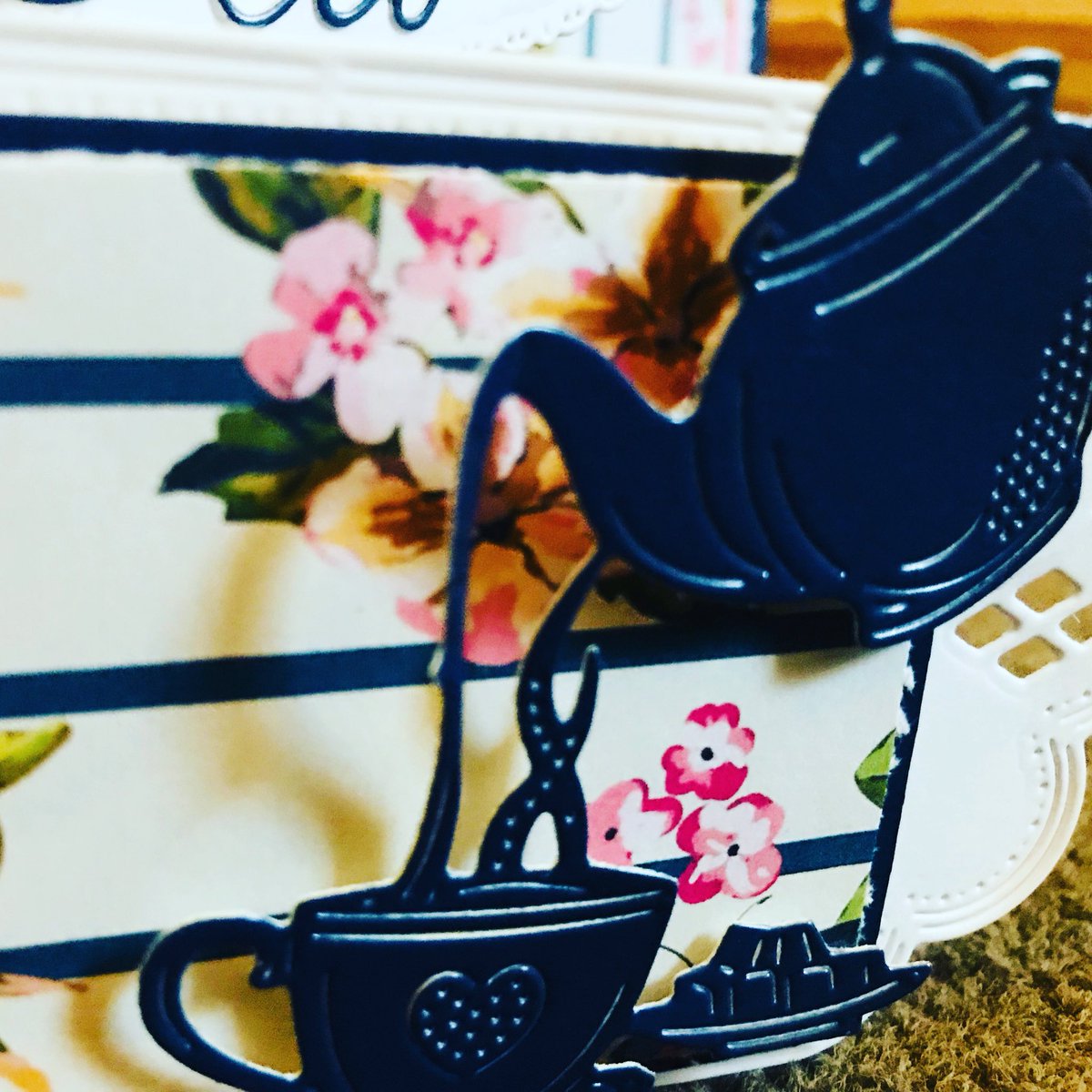 CarleyDuff's tweet photo. Another sneaky peak for tomorrowโs @tatteredlaceuk @CarleyDuff @CreateCraftTV @CreateCraftUSA @cardmaking_mag @SimplyCards_mag @PapercraftE_mag #teatime #craft #crafturday #diecuttingessentials #crafttv https://t.co/nt44aXz32R