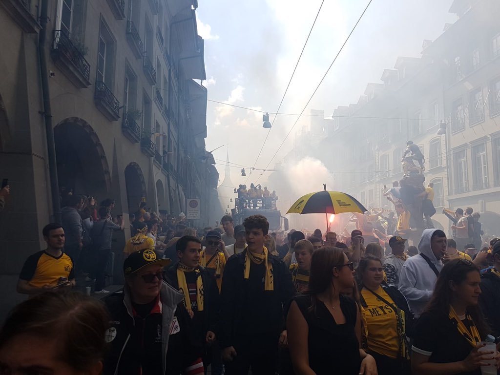 So geit Streetparade 🐝 hopp YB