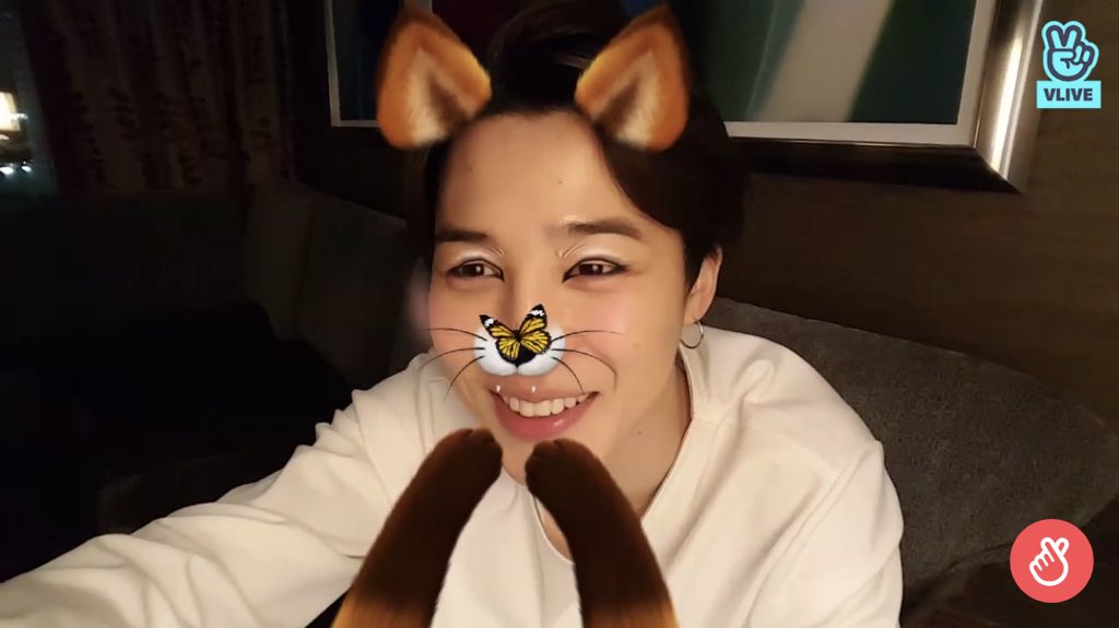 outromelis's tweet photo. He’s so adorable I can’t 😍🔥❤️ @BTS_twt #iVoteBTSBBMAs https://t.co/h5sziinR7m