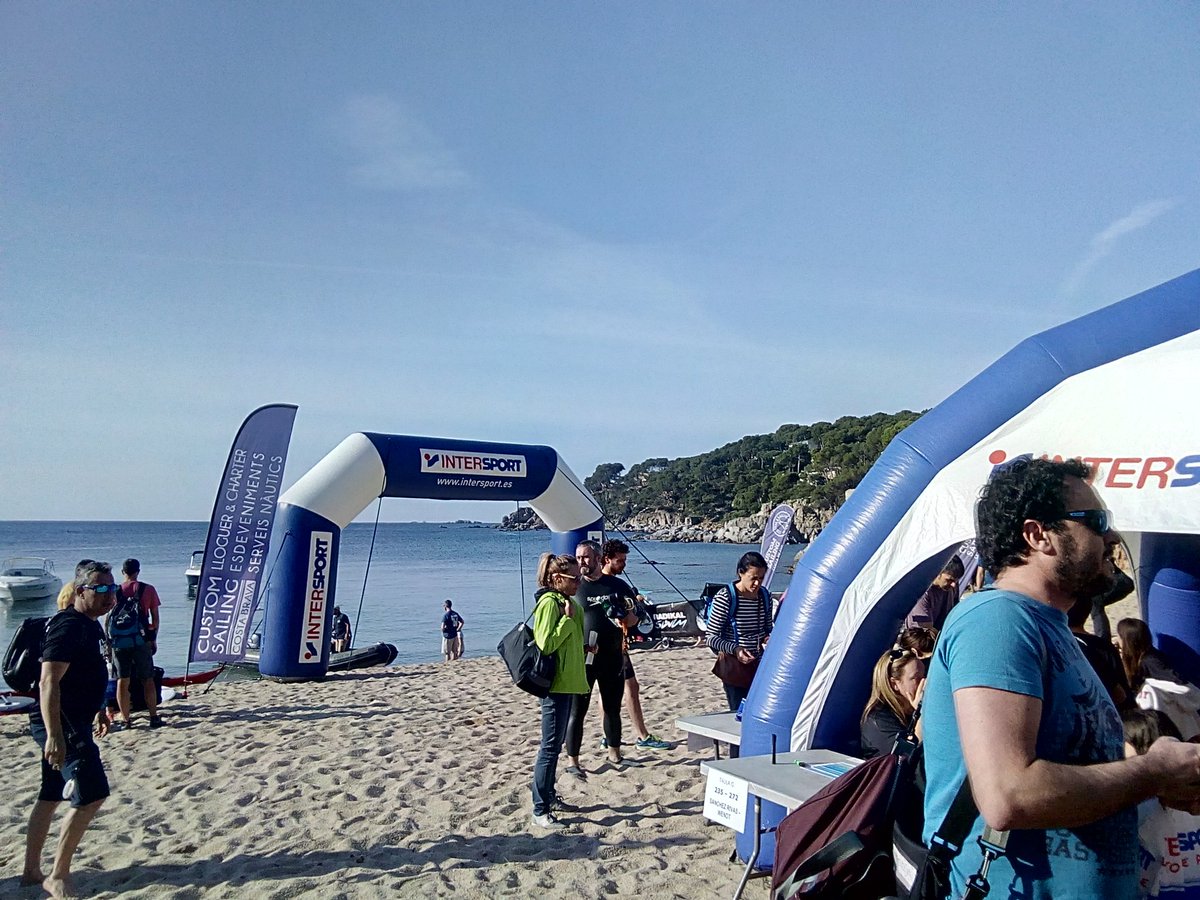 _Dani_Cervantes's tweet photo. Gran día i un plaer nedar en aquest recons maravellosos de la costa brava. Emotiu récord a Gloria Sant Dels seus fills i amics. https://t.co/ARRAZznUS5