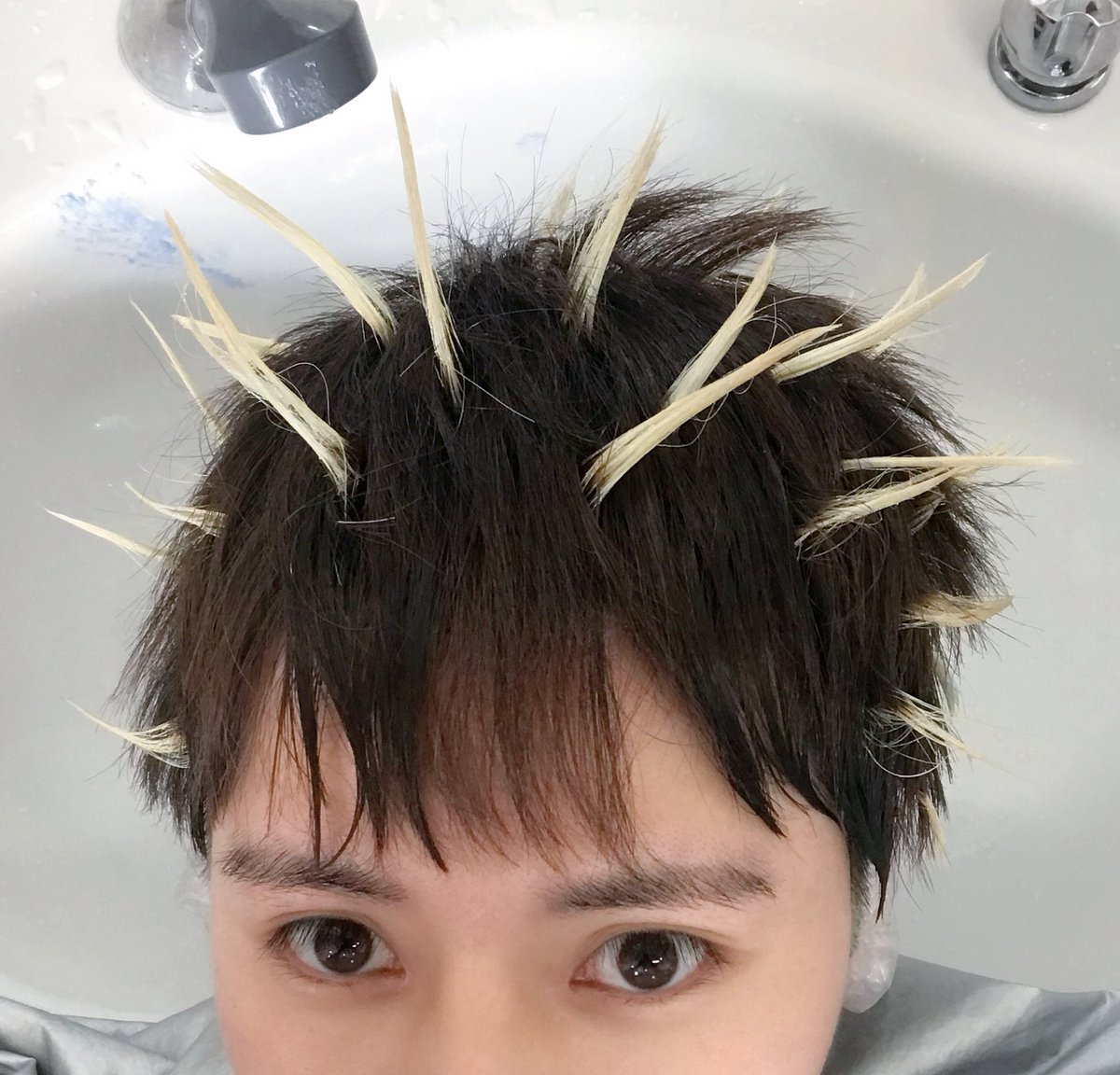 もるさん En Twitter 新カラー プライドメッシュベージュ めちゃくちゃ久しぶりにメッシュしたけど 個人的にここ最近でno 1で かっこいい 普通のカラーに飽きた人おすすめ