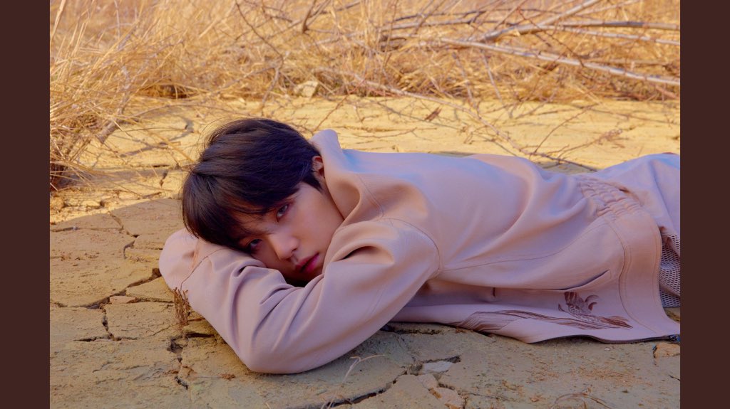 ruael_bts's tweet photo. #iVoteBTSBBMAs
@BTS_twt
이사진 볼때마다 느끼는건데 윤기한테 태형이의 모습이 보인다....? https://t.co/dWo0BklWvW