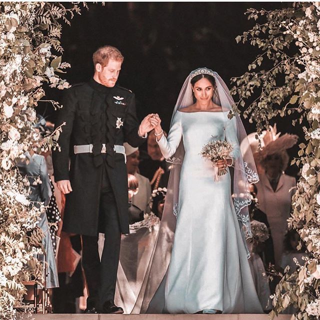 anawilk01's tweet photo. Ok - so who watched it? 😍
.
.
#Repost @chanel_worldwide
・・・
Long life to the new #royalcouple ❤️ #meganmarkle #princeharry #royalwedding https://t.co/gMOQNMW8O8 https://t.co/ABahq9uubz