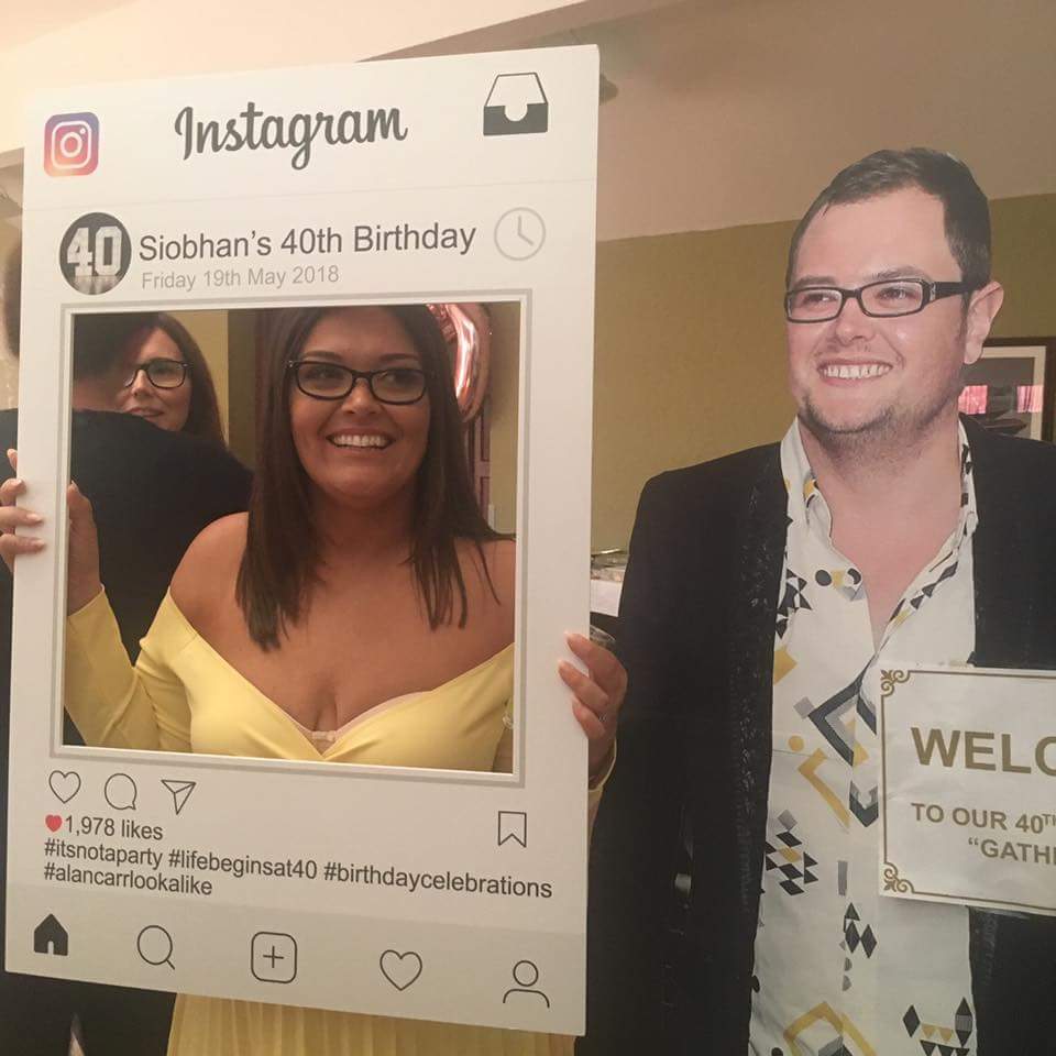 Kathkooch's tweet photo. @AlanCarr You made a guest appearance at my sister's @Shivvy78 40th Birthday. We think you could be twins. What do you think? https://t.co/wiicnH37fG