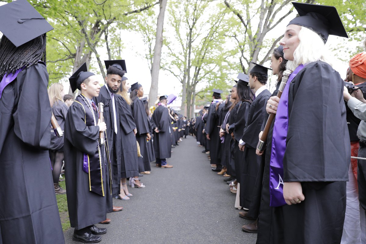 AmherstCollege's tweet photo. A first look at the opening Commencement procession. Congrats, grads! #Amherst2018 https://t.co/URLCv4UmXE