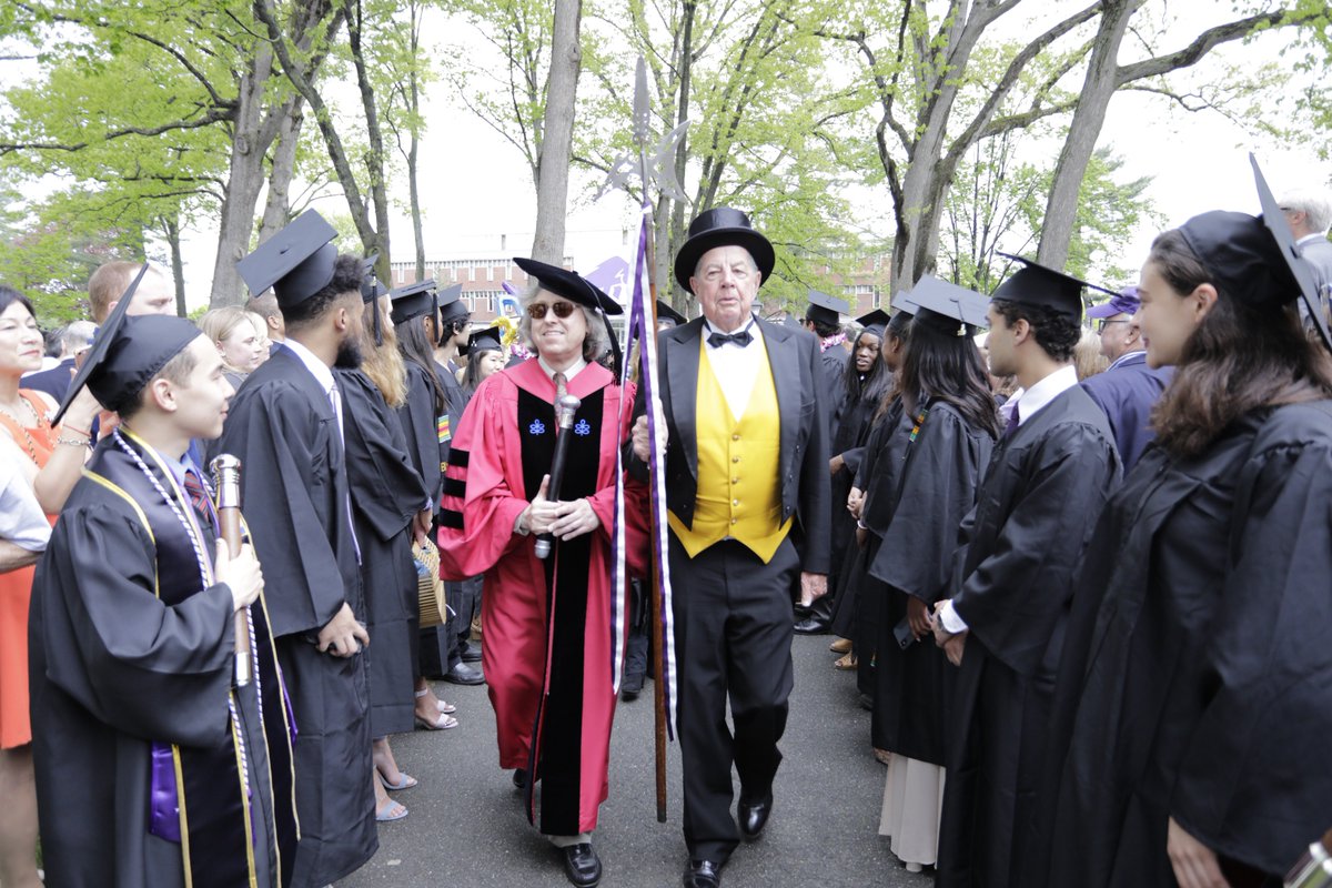 AmherstCollege's tweet photo. A first look at the opening Commencement procession. Congrats, grads! #Amherst2018 https://t.co/URLCv4UmXE